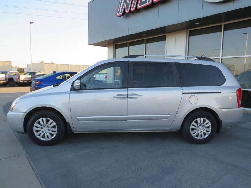 2014 Kia Sedona LX