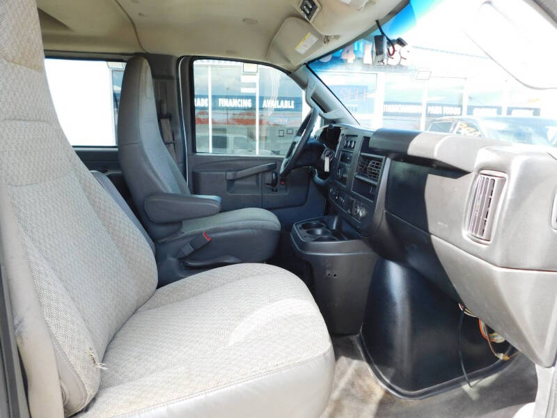 2017 Chevrolet Express LT 3500