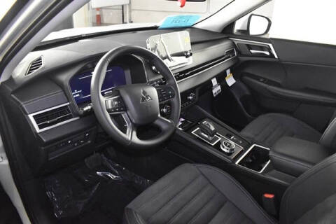 2025 Mitsubishi Outlander PHEV SE