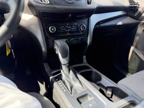2019 Ford Escape S