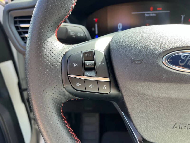 2024 Ford Escape Hybrid ST-Line