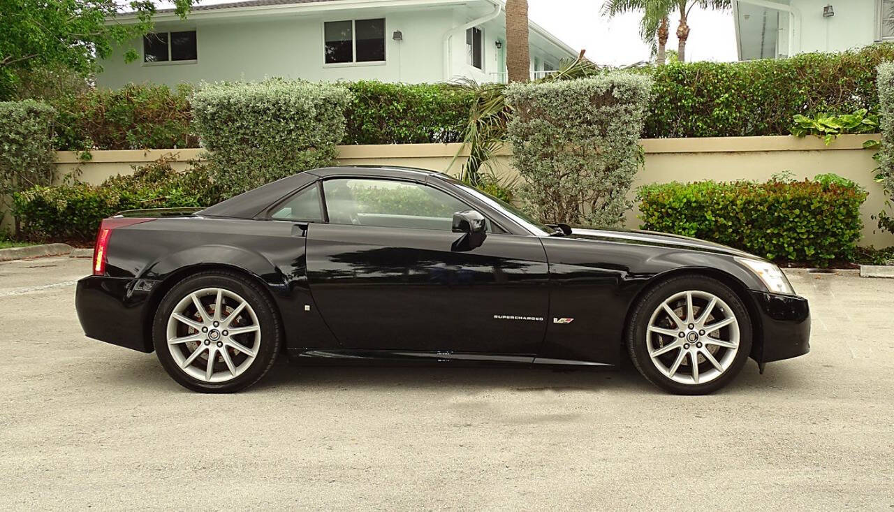 2006 Cadillac XLR-V 3