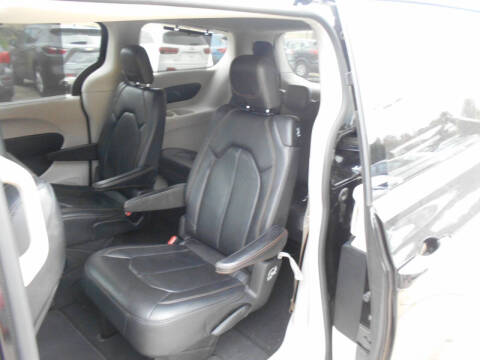 2020 Chrysler Pacifica Touring L