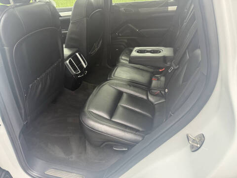 2016 Porsche Cayenne S