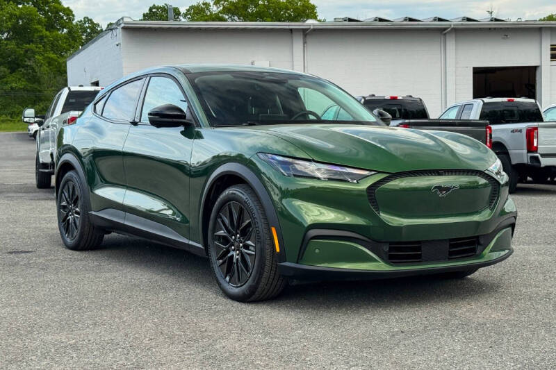 2025 Ford Mustang Mach-E Select