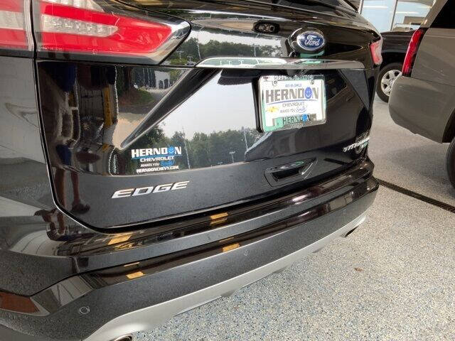 2020 Ford Edge Titanium