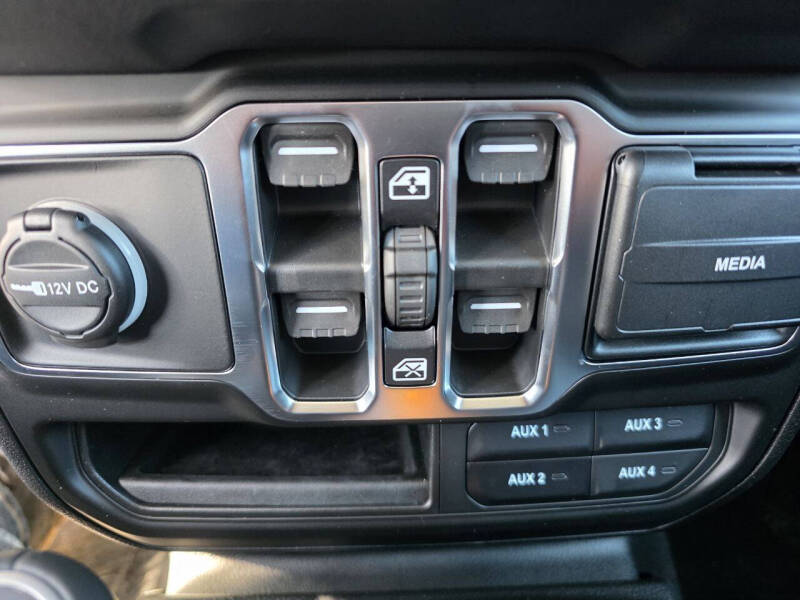 2026 Jeep Gladiator Sahara
