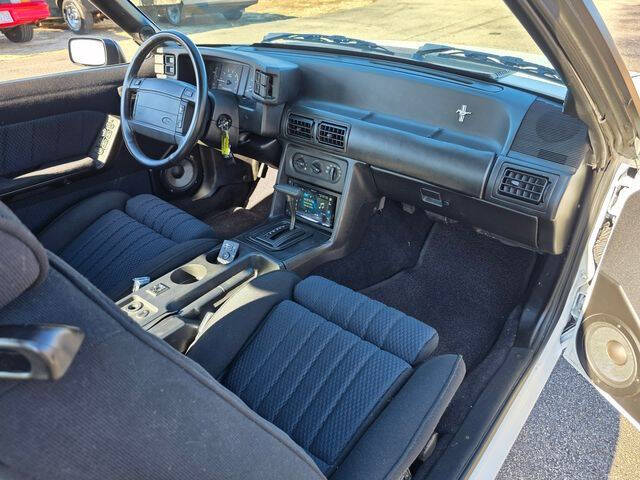 1990 Ford Mustang