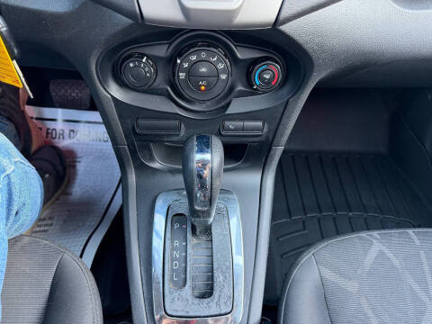2013 Ford Fiesta SE
