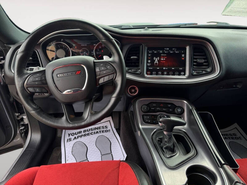 2018 Dodge Challenger 392 HEMI Scat Pack Shaker