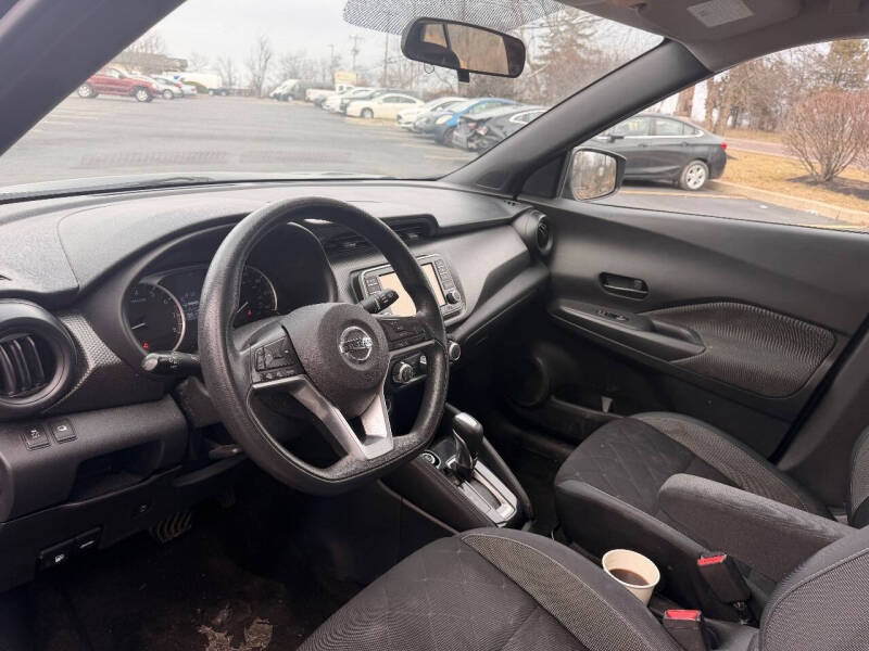 2019 Nissan Kicks S