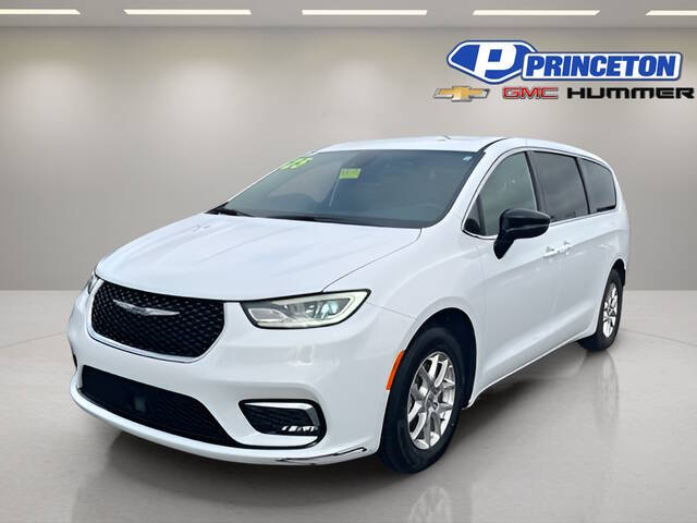 2025 Chrysler Pacifica Select