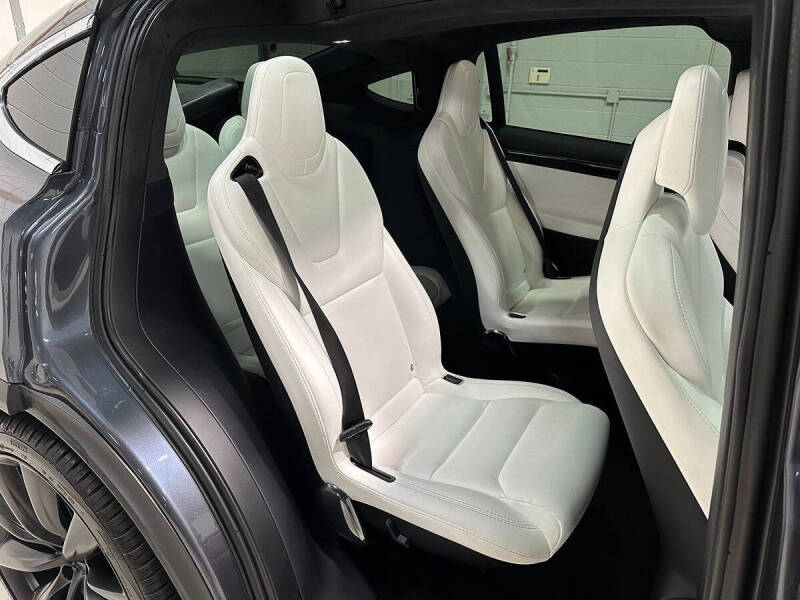 2019 Tesla Model X Standard Range