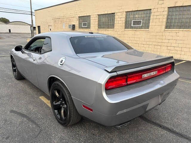 2014 Dodge Challenger SXT Plus