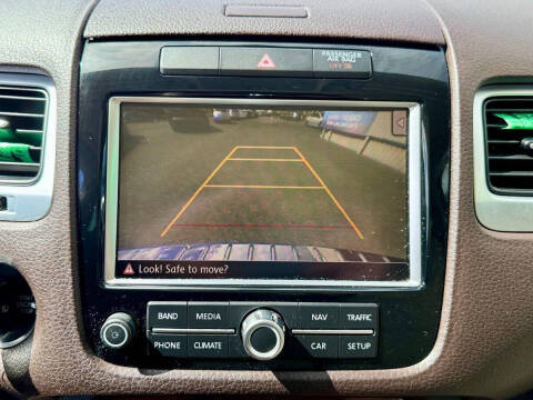 2011 Volkswagen Touareg TDI Lux