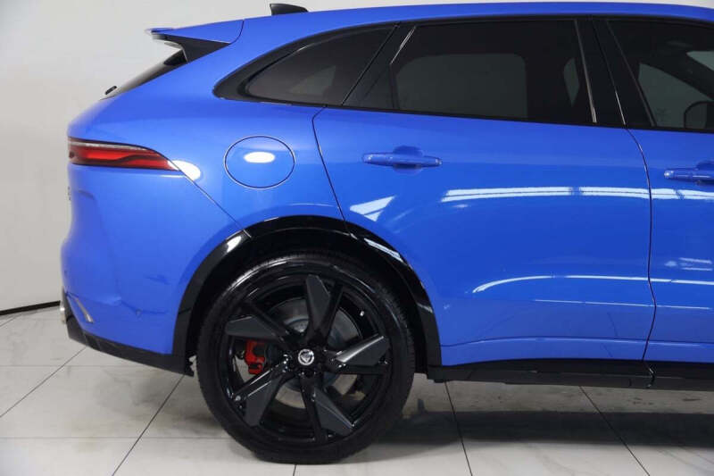 2024 Jaguar F-PACE SVR