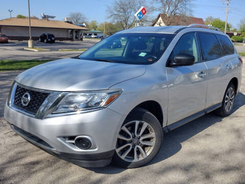 2013 Nissan Pathfinder for sale at Car Castle in Zion IL