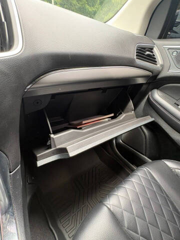 2024 Ford Edge Titanium