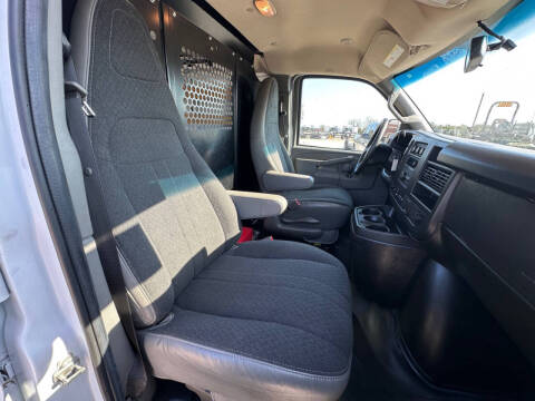 2023 GMC Savana 2500