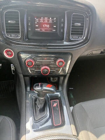 2017 Dodge Charger SE