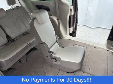 2017 Chrysler Pacifica Touring-L