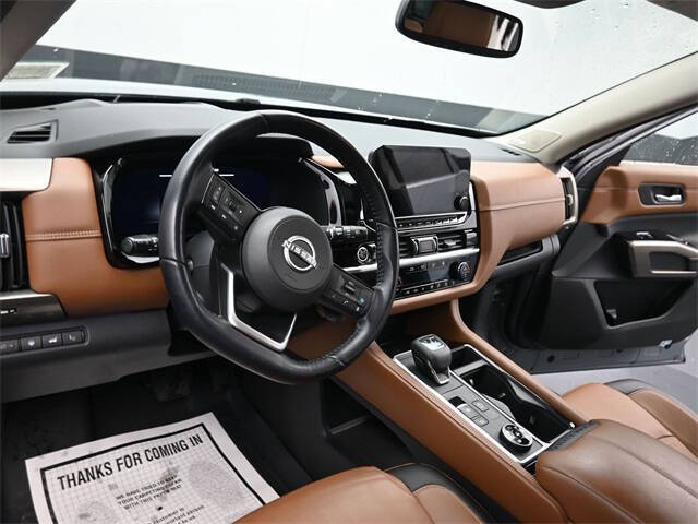 2022 Nissan Pathfinder Platinum