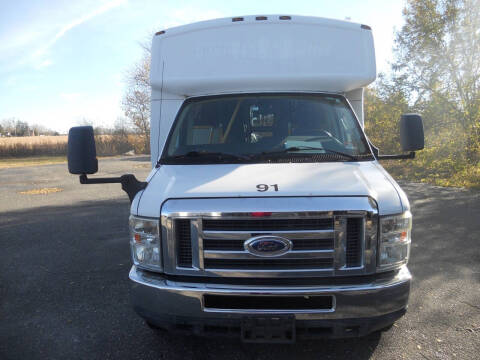 2013 Ford E-Series E-450 SD