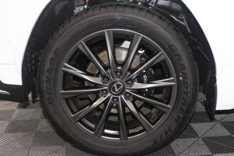 2025 Lexus LX 700h F SPORT Handling