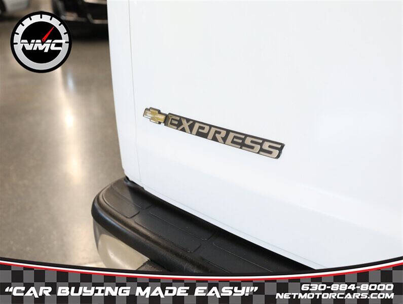 2022 Chevrolet Express 2500