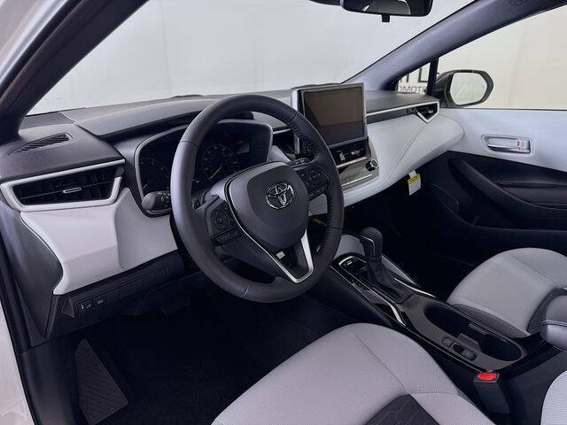 2026 Toyota Corolla Hatchback SE