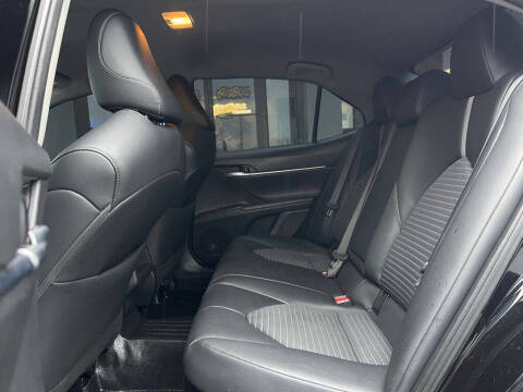 2024 Toyota Camry Hybrid SE