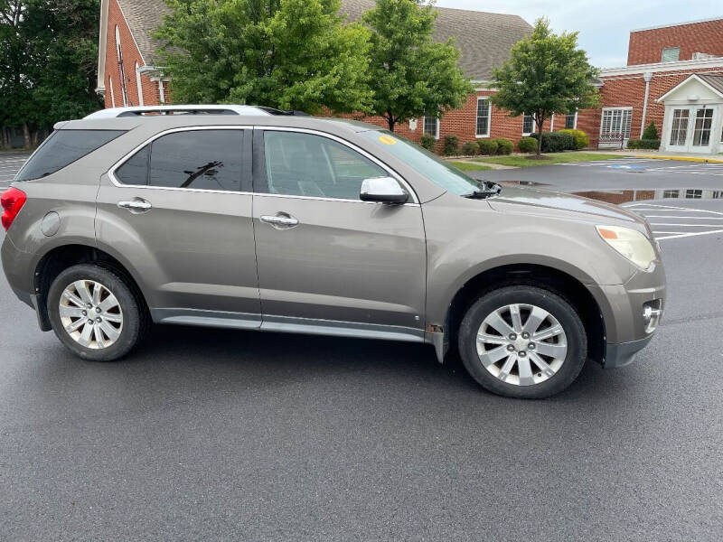 2010 Chevrolet Equinox LTZ photo 3