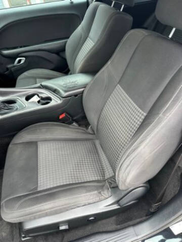 2015 Dodge Challenger SXT