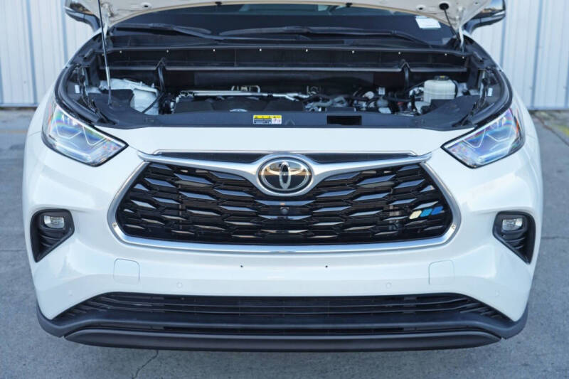 2022 Toyota Highlander Platinum