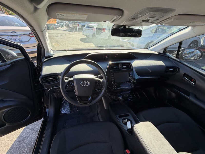 2021 Toyota Prius L Eco