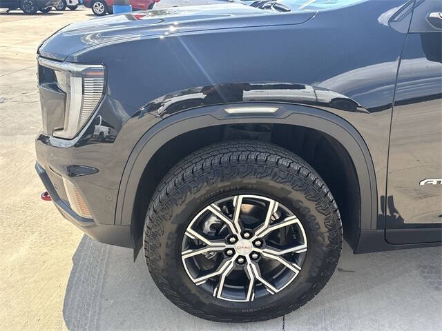 2024 GMC Acadia AT4