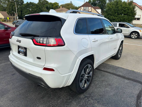 2019 Jeep Cherokee Overland