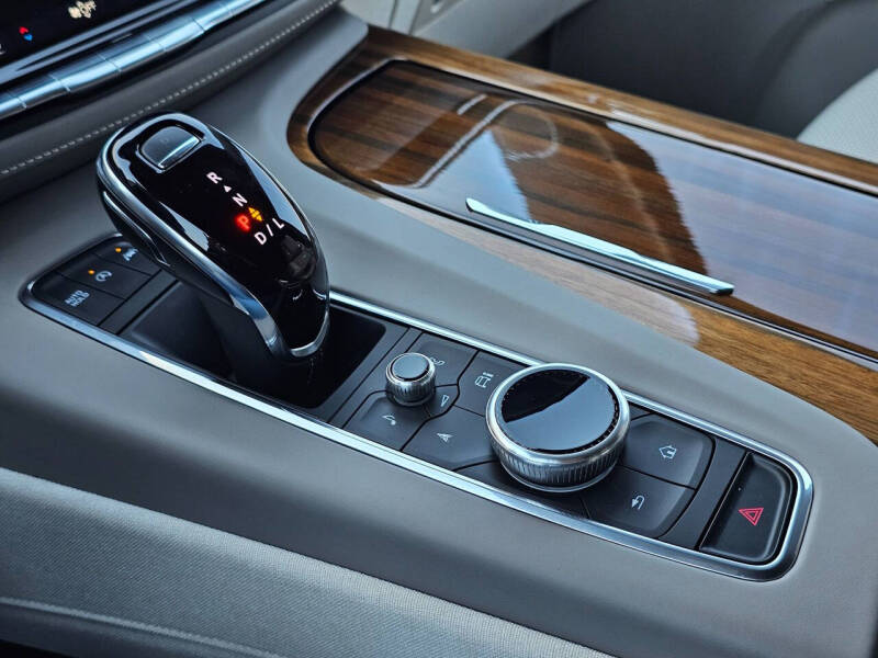 2024 Cadillac Escalade Sport Platinum