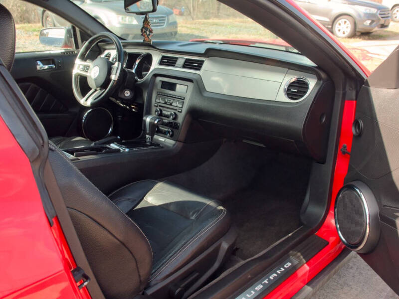 2011 Ford Mustang V6