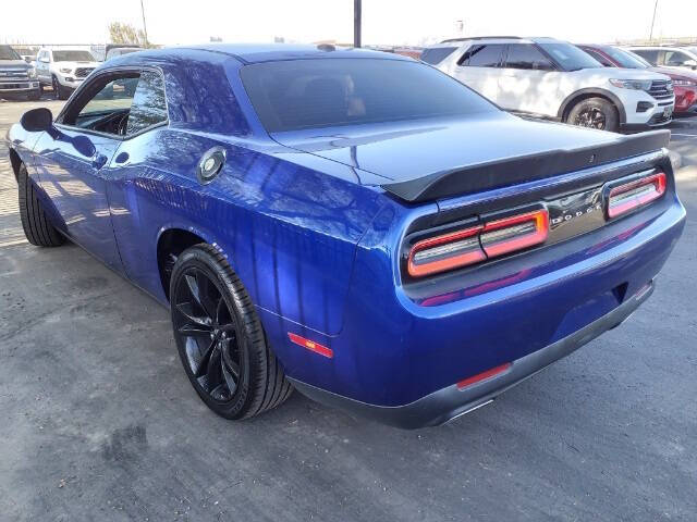 Used 2018 Dodge Challenger SXT with VIN 2C3CDZAG7JH182007 for sale in Peoria, AZ