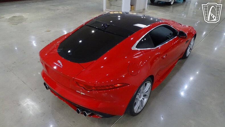 2016 Jaguar F-TYPE R