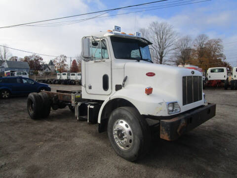 2004 Peterbilt 330