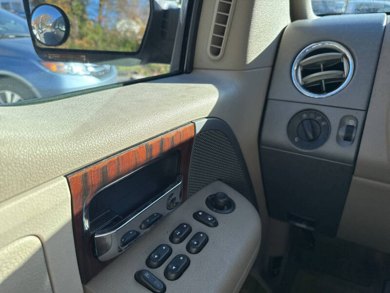 2006 Lincoln Mark LT