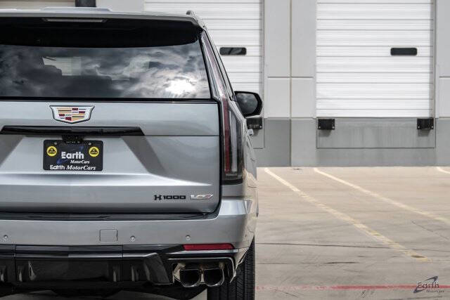 2025 Cadillac Escalade-V