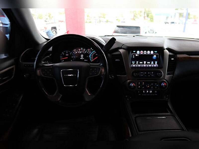 2017 GMC Yukon Denali