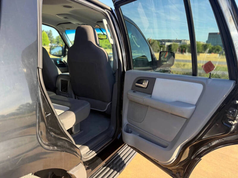 2004 Ford Expedition XLT