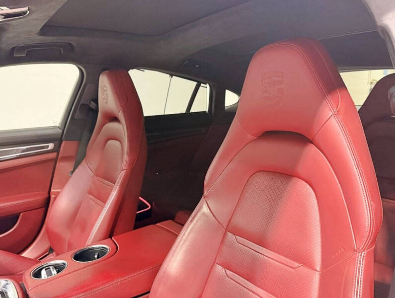 2017 Porsche Panamera Turbo