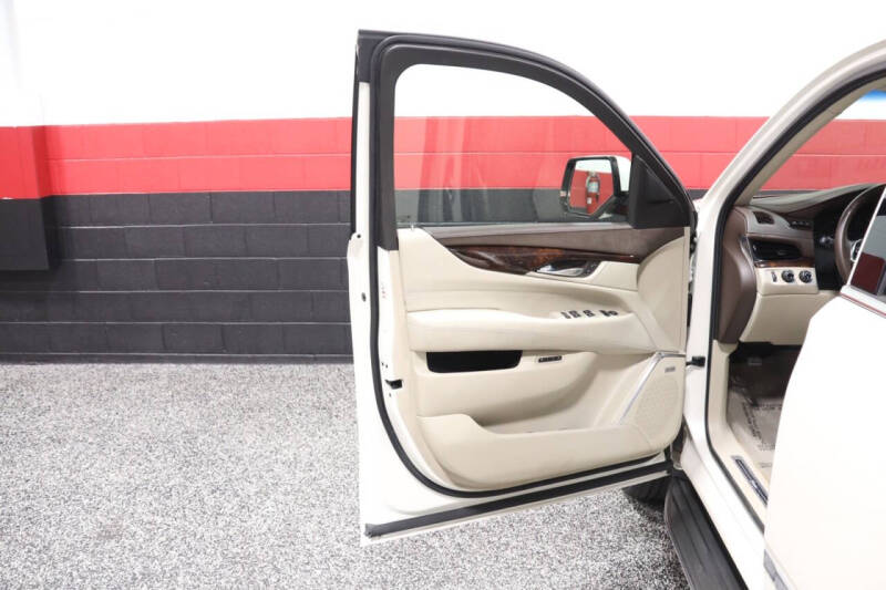 2015 Cadillac Escalade Luxury