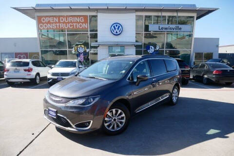 2017 Chrysler Pacifica for sale at Lewisville Volkswagen in Lewisville TX