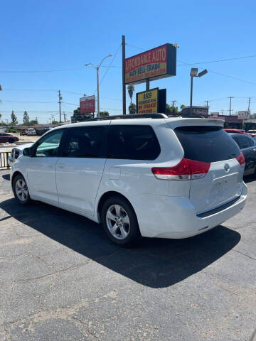 2011 Toyota Sienna LE 7-Passenger Auto Access Seat